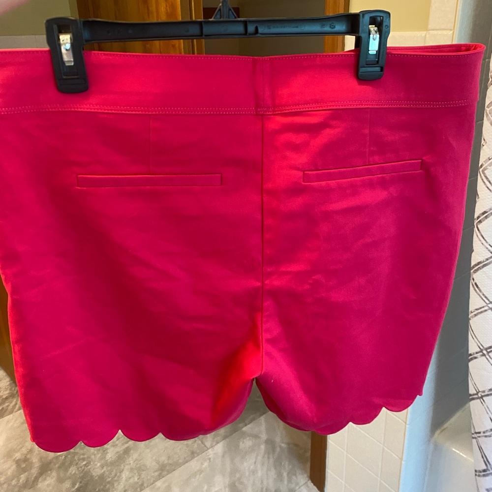 Women’s shorts size 14 scalloped